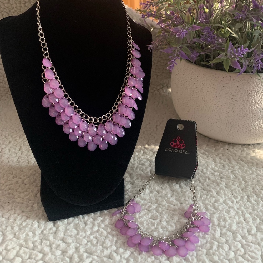 New purple necklace and bracelet set.  Paparrazzi